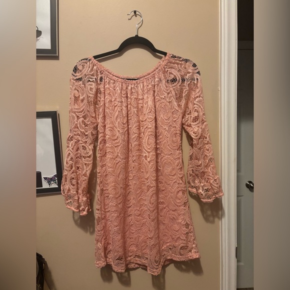 WinWin Dresses & Skirts - Elegant Lace Off-Shoulder Pink Top